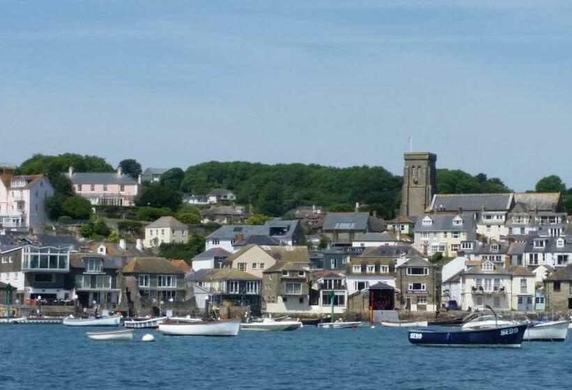 ベッドアンドブレックファースト Little Orchard House