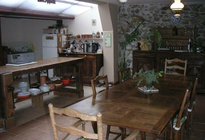 Bed and Breakfast Maison Lacoste