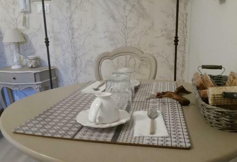 مبيت وإفطار Novecento Charming Room