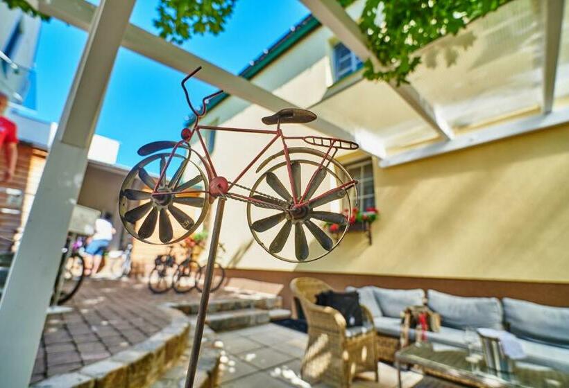 住宿加早餐  Pension Kral