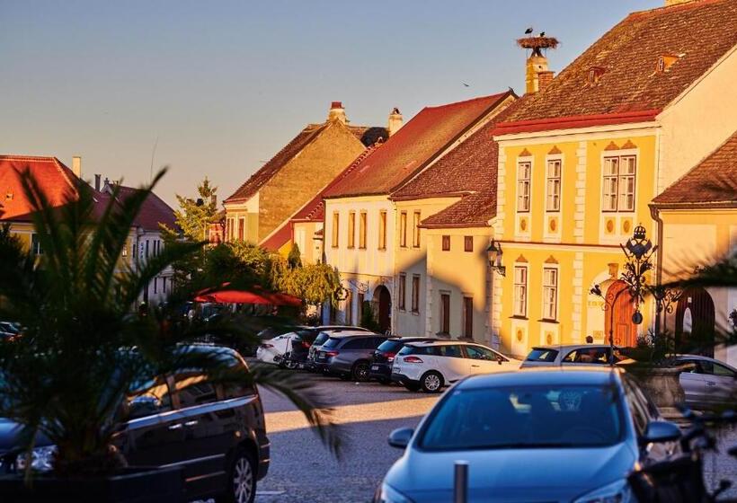 住宿加早餐  Pension Kral