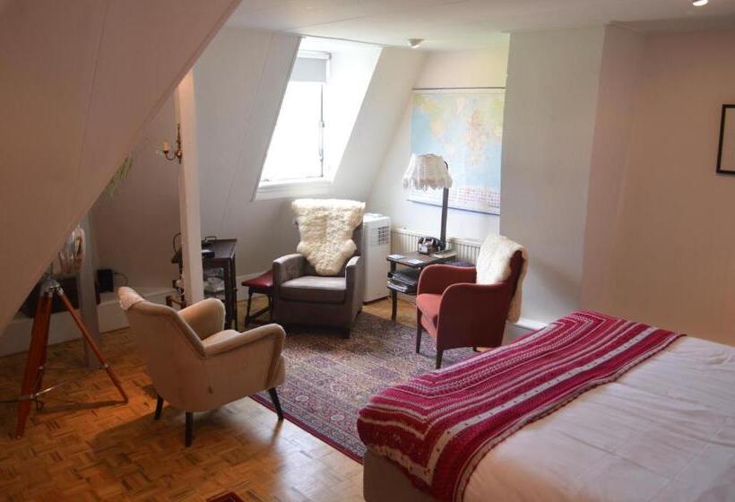 Bed And Breakfast Raapop