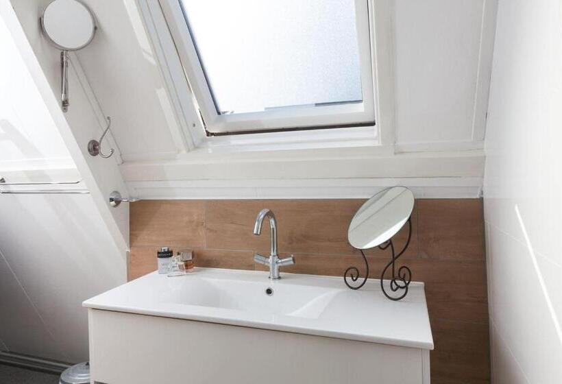 Bed And Breakfast Raapop