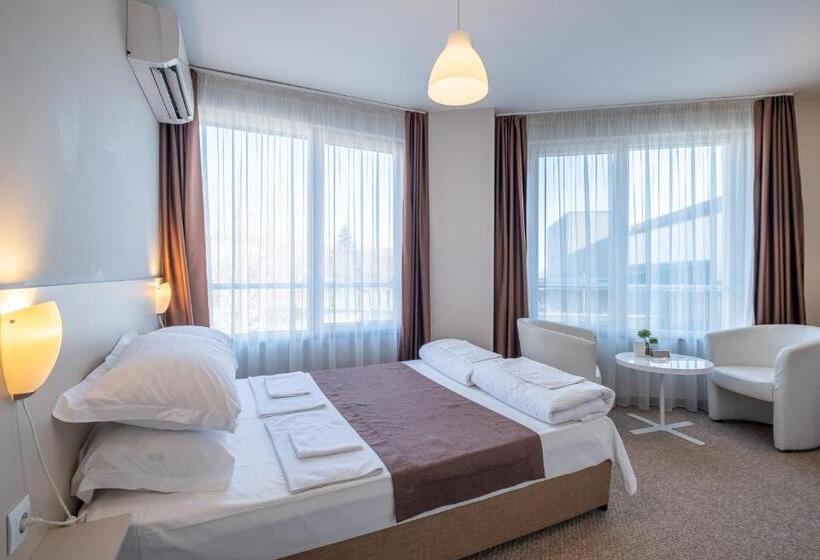 Blue Label Apart House