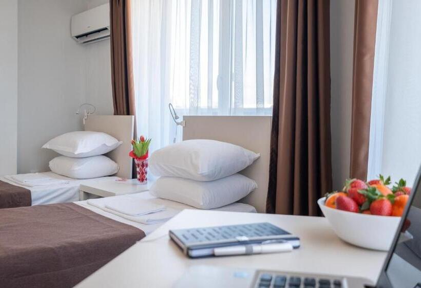 Blue Label Apart House