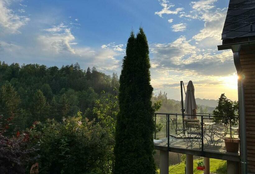 هتل Bauernhof Kure