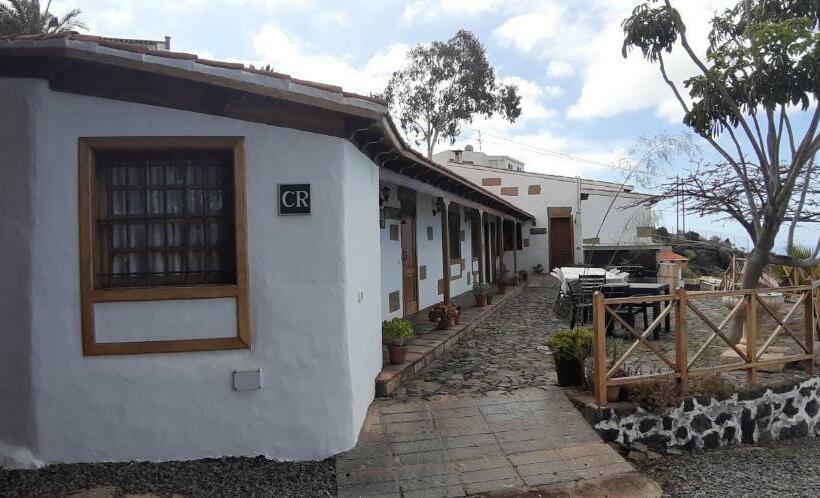 Отель Casa Rural Finca Las Dulces