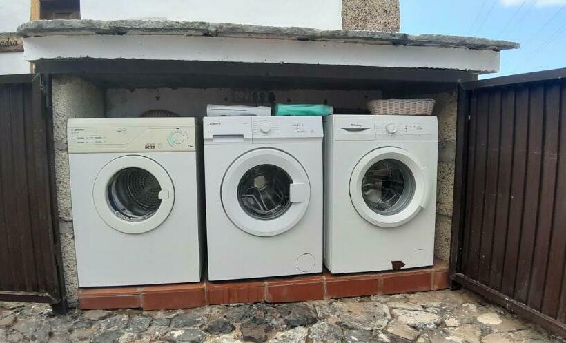 Отель Casa Rural Finca Las Dulces