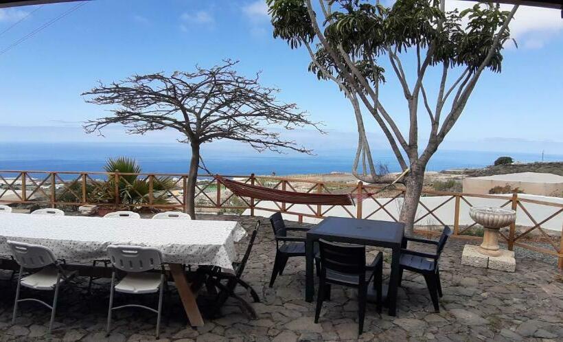 Отель Casa Rural Finca Las Dulces