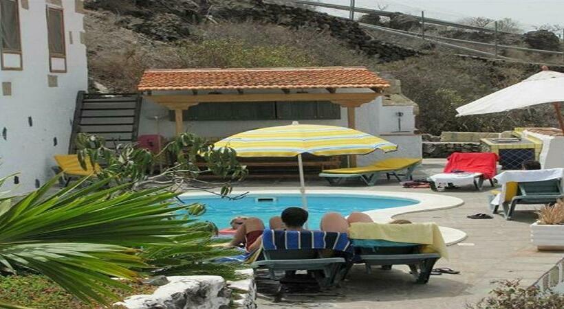 Отель Casa Rural Finca Las Dulces