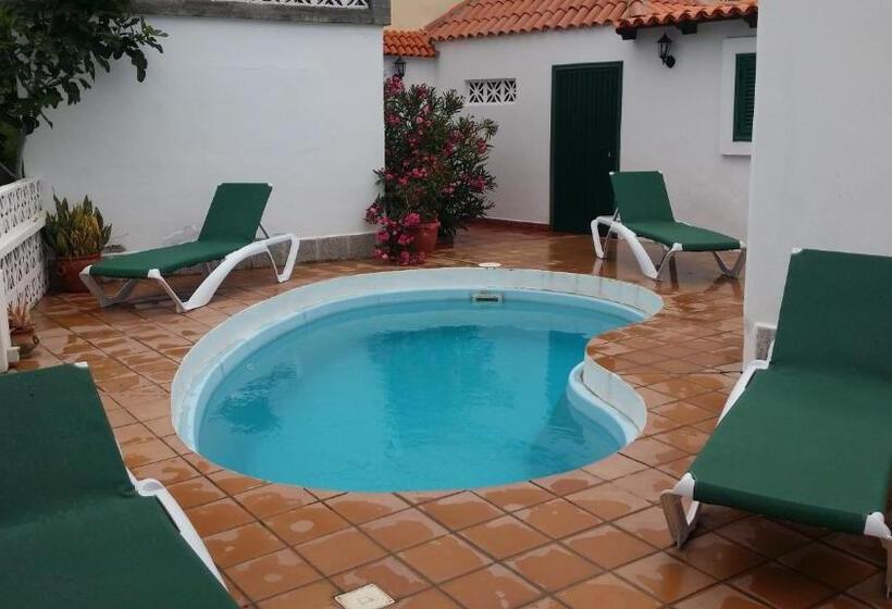 Отель Casa Rural Finca Las Dulces