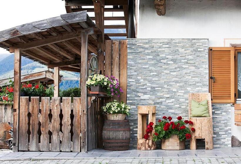 בית מלון כפרי Hölzlhof