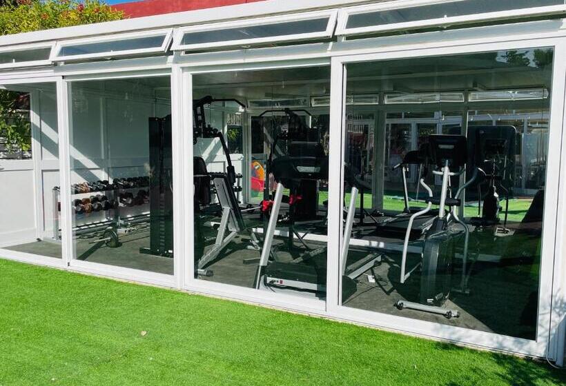 هتل The Red Farm Relais & Spa