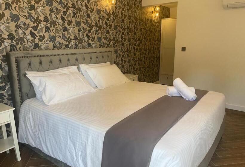 هتل The Red Farm Relais & Spa