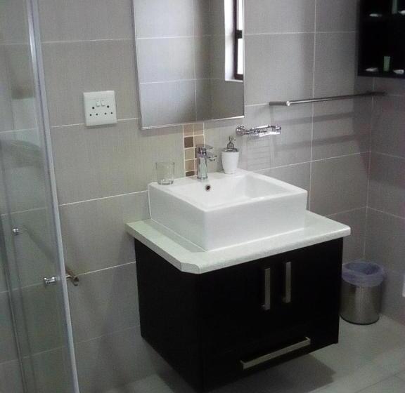 Lucolo Palace B&b   Mthatha