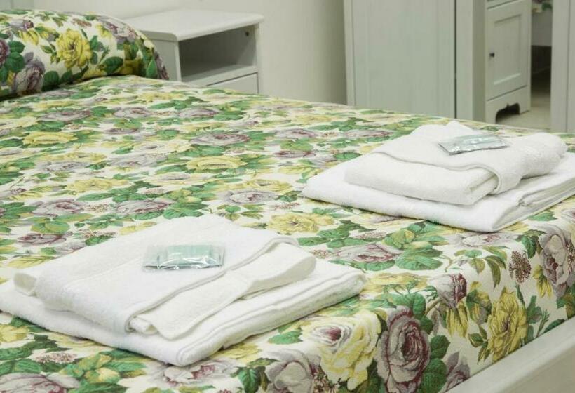 Ostello Della Gioventù Massimo Troisi