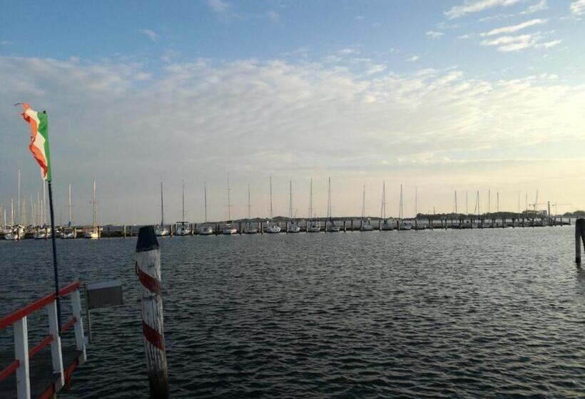 ペンション B&b Verrazzano Affittacamere