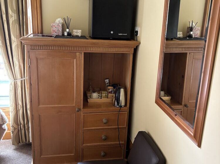 펜션 Brooklands Guest House