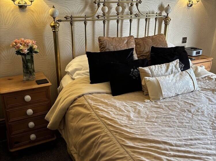 بنسيون Brooklands Guest House