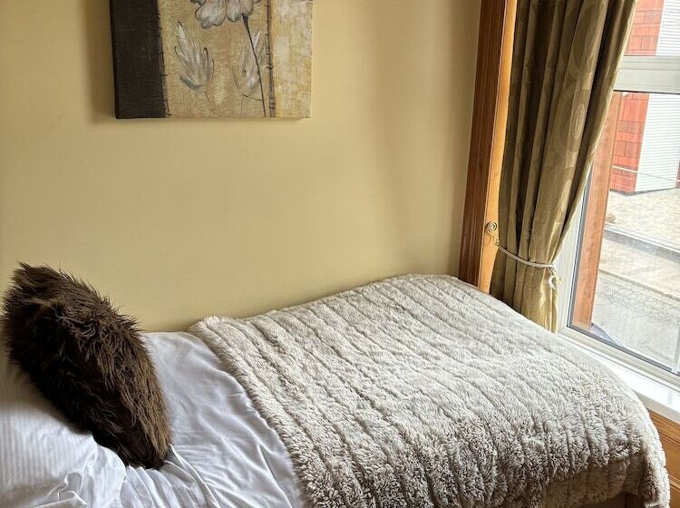 펜션 Brooklands Guest House