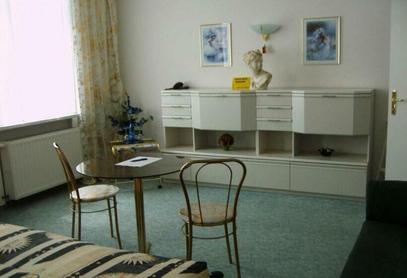 بنسيون Gaestehaus Rehbein