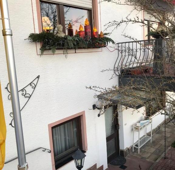 ペンション Haus Buena Vista