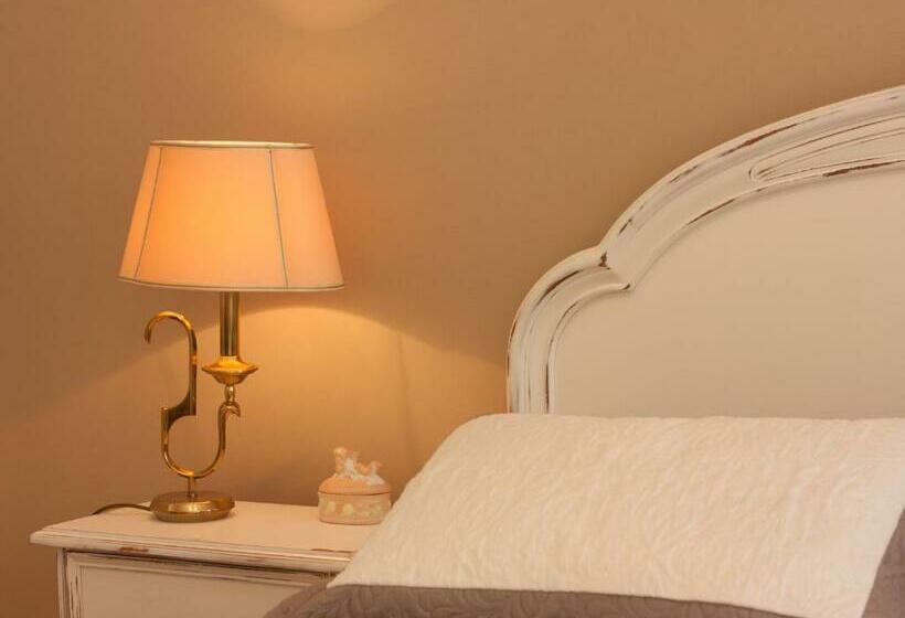 פנסיון Il Punto A Maglie