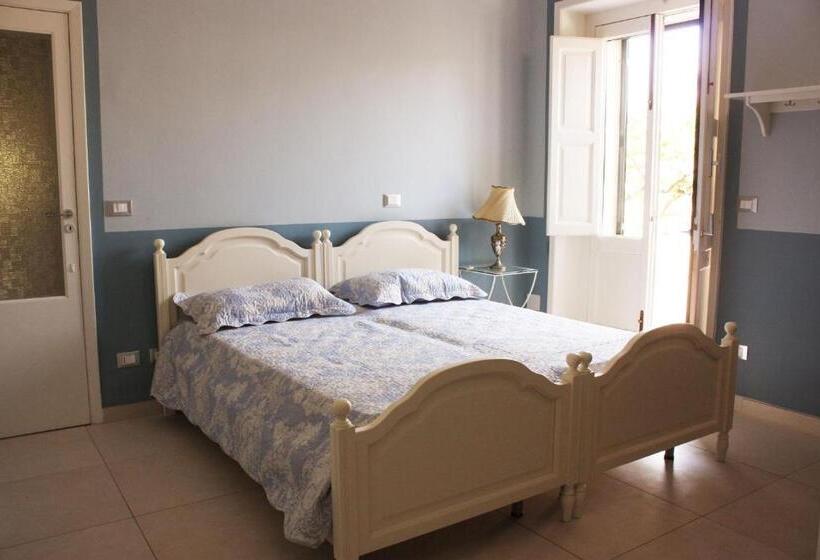 פנסיון Il Punto A Maglie