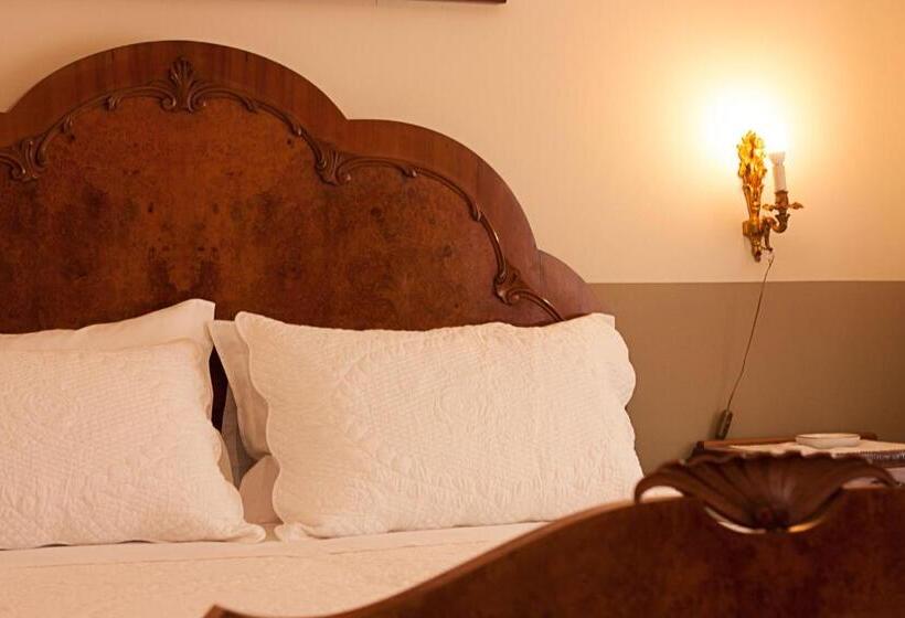 פנסיון Il Punto A Maglie