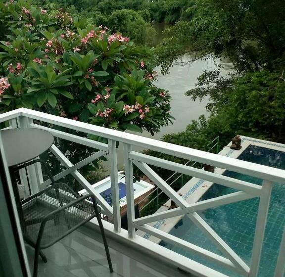 بنسيون Jung Ja Hut