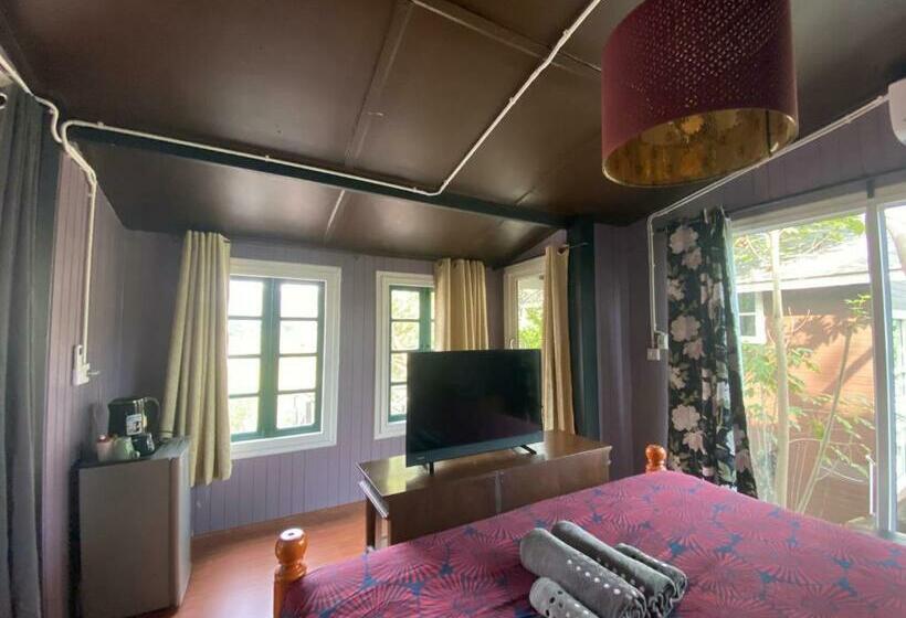 بنسيون Jung Ja Hut