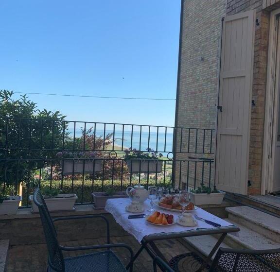 بنسيون La Casa Di Torre Di Palme