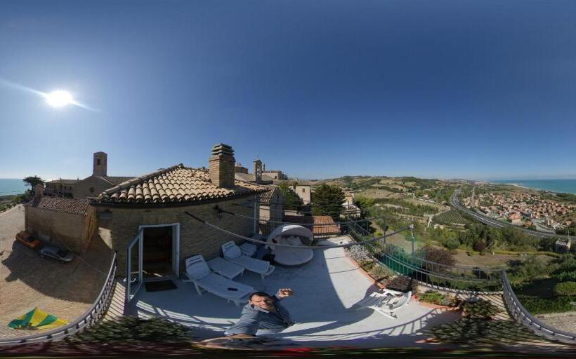 بنسيون La Casa Di Torre Di Palme