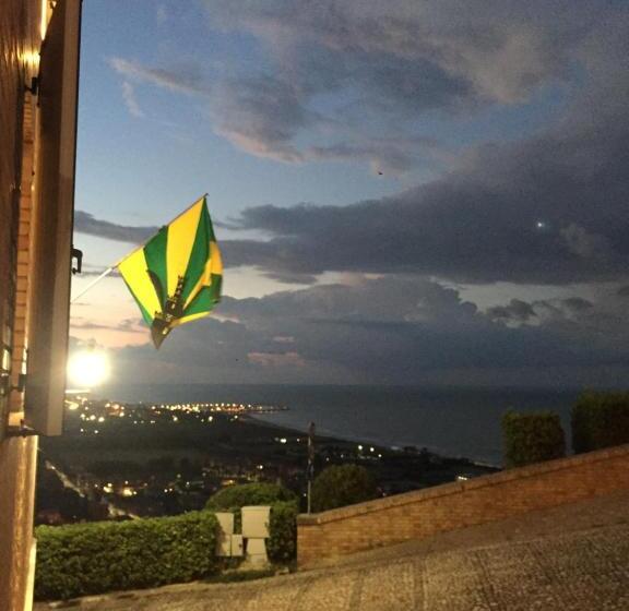 بنسيون La Casa Di Torre Di Palme