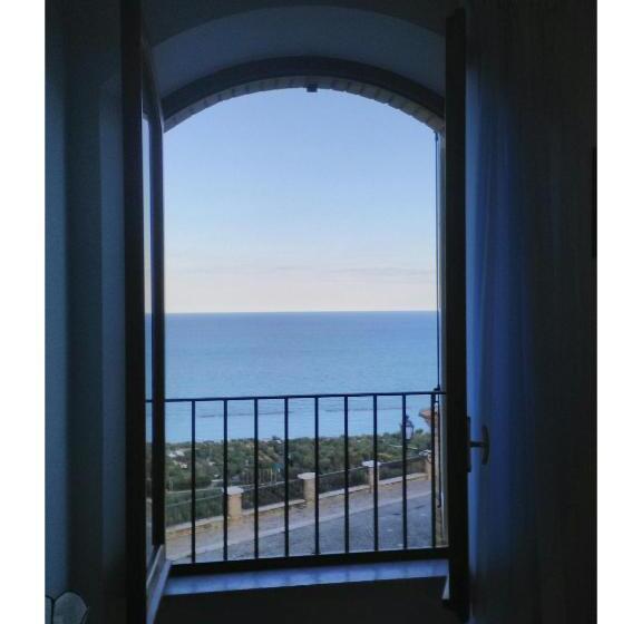 بنسيون La Casa Di Torre Di Palme