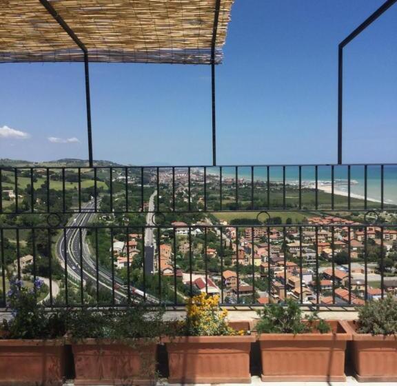 بنسيون La Casa Di Torre Di Palme
