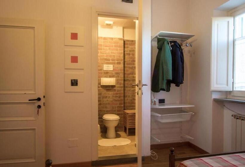 פנסיון La Stazione Per Dormire Guest House