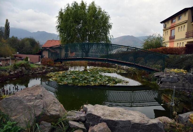 펜션 Penzión Koruna