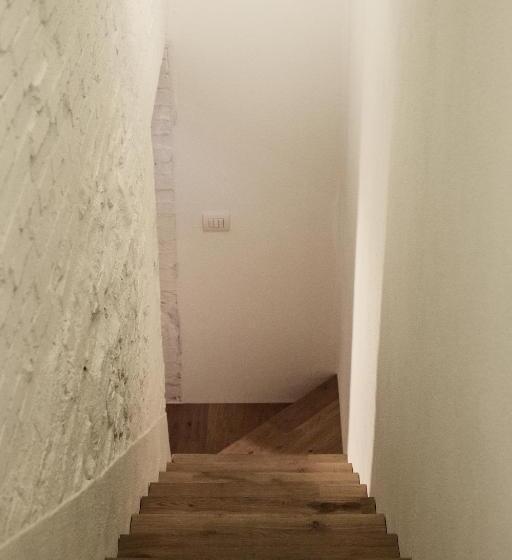 ペンション Sasaràl Suites