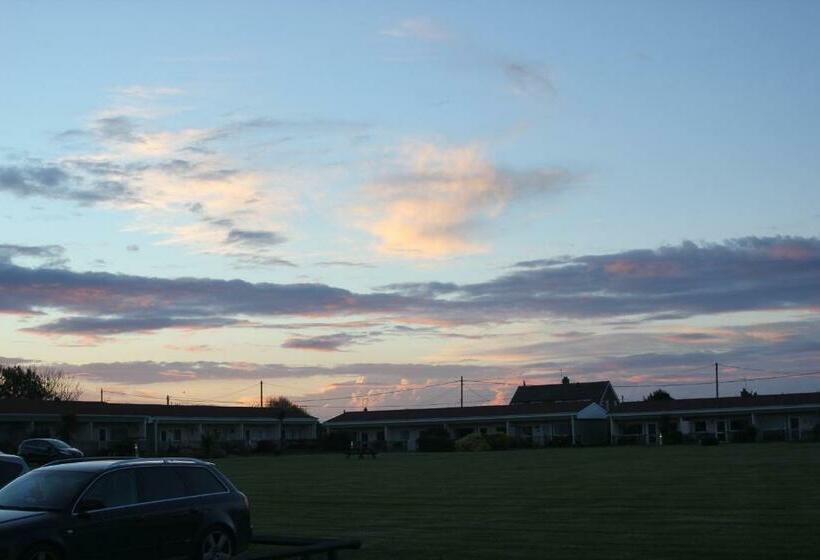 Пансион Seaview Cottage