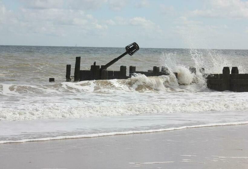 Пансион Seaview Cottage
