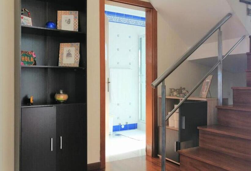 פנסיון Surf & Guest Lorena´s House