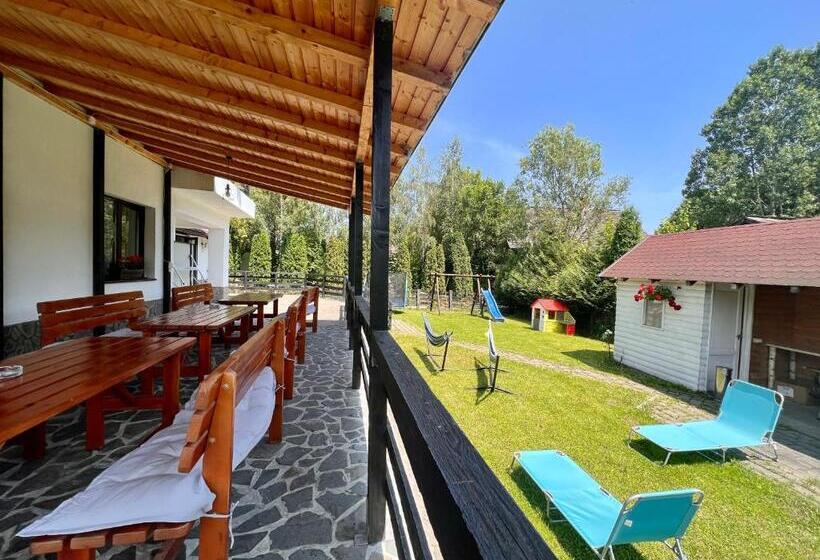 פנסיון Villa Nova