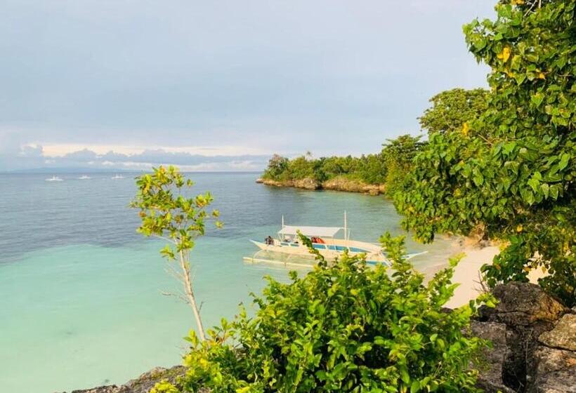 הוסטל Domos Native Guest House