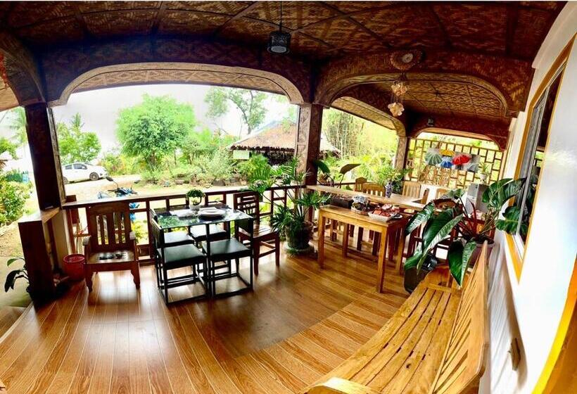 הוסטל Domos Native Guest House