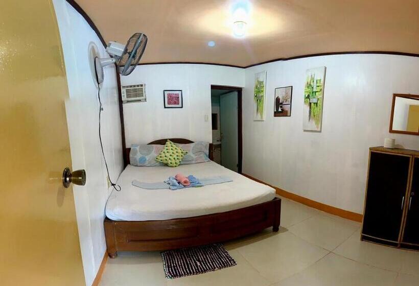 הוסטל Domos Native Guest House