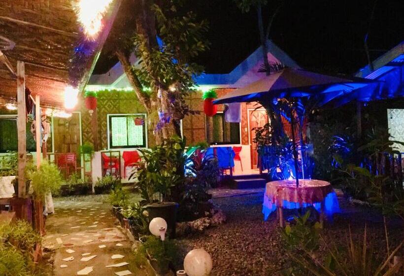 הוסטל Domos Native Guest House