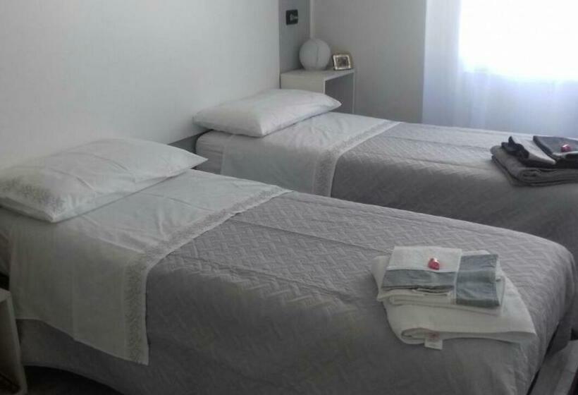 تختخواب و صبحانه A Casa Di Renata