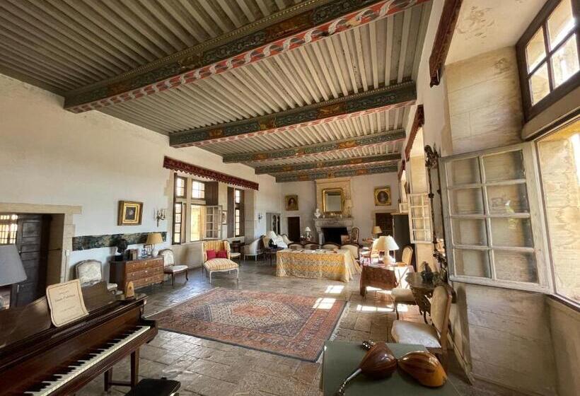 مبيت وإفطار Château De Rousson