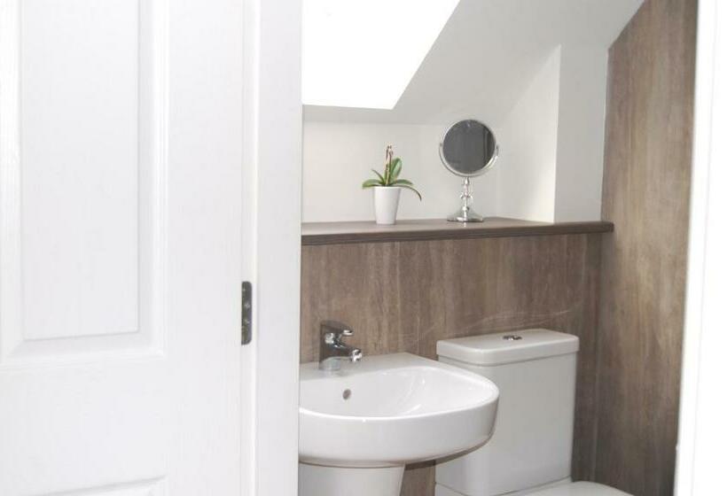 ベッドアンドブレックファースト The Willows